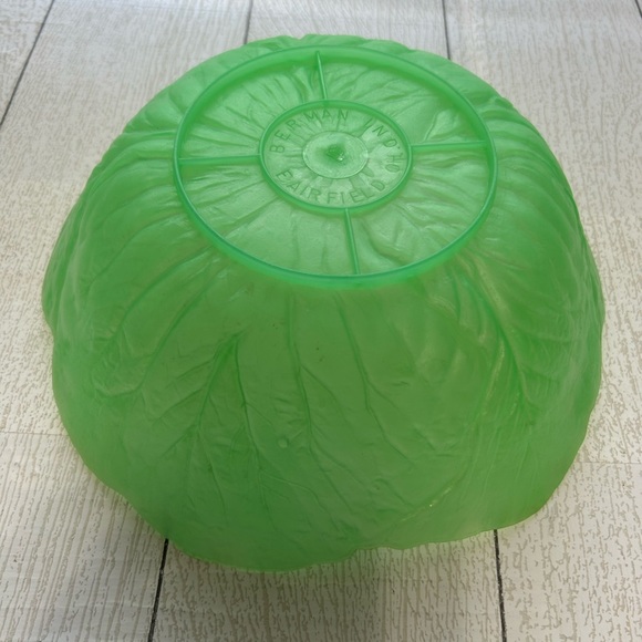 Vintage Berman Ind. Plastic Green Leaf Bowl - Picture 2 of 5